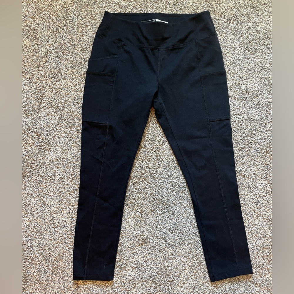 Small (4-6) Black Carhartt Leggings.  Worn once!